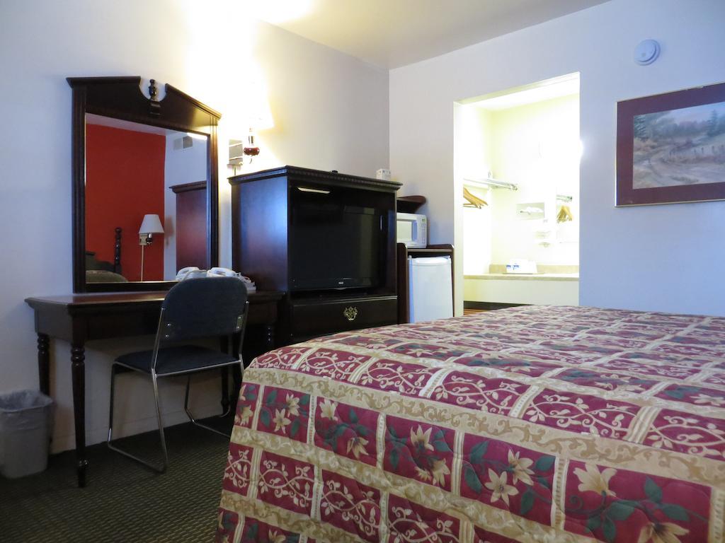 Americas Best Value Inn Arkansas City Экстерьер фото